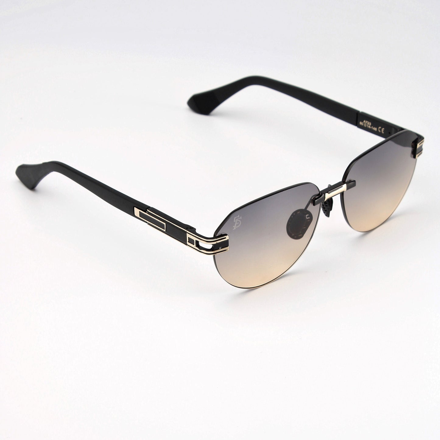 VOMAD SUNGLASSES