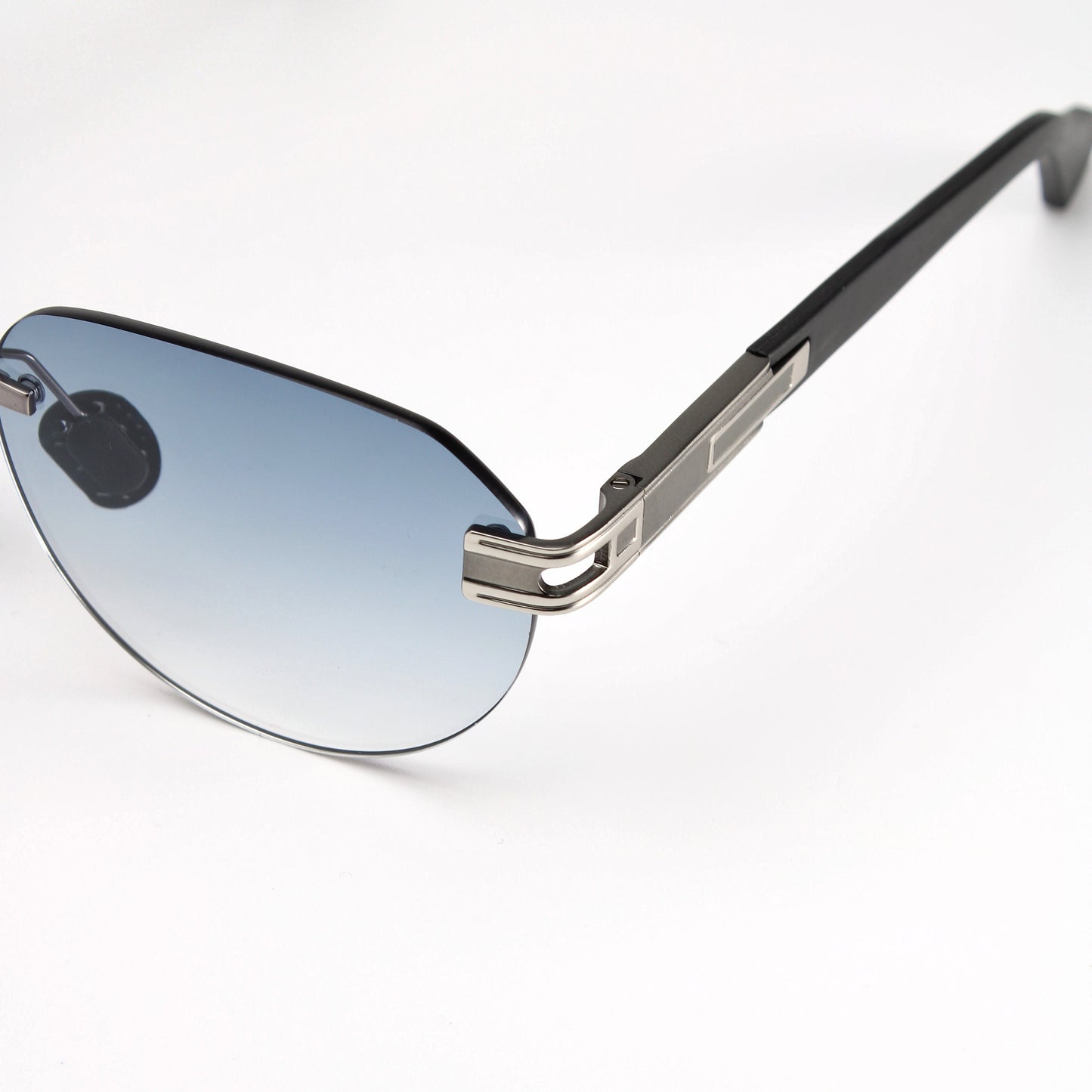 VOMAD SUNGLASSES