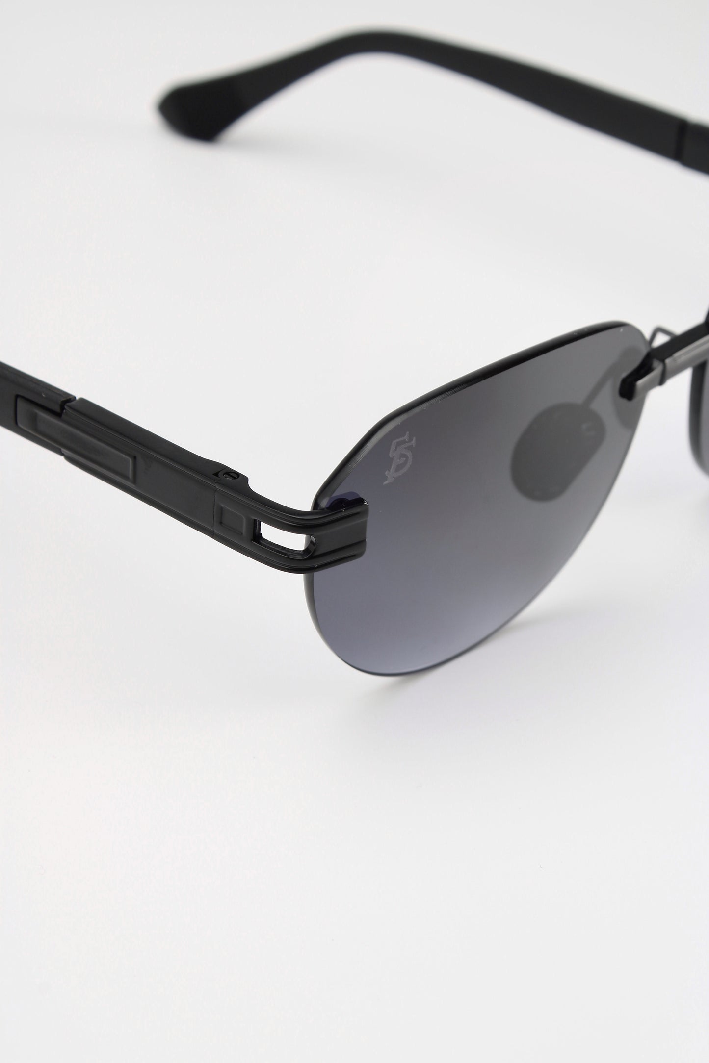 VOMAD SUNGLASSES