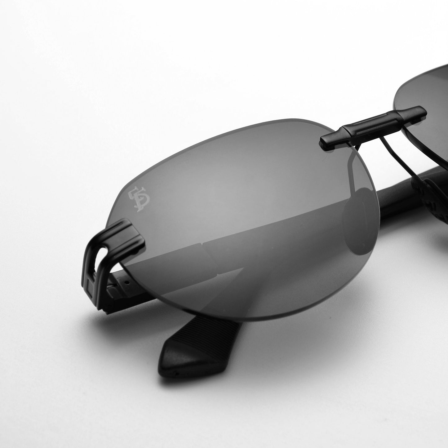 VOMAD SUNGLASSES