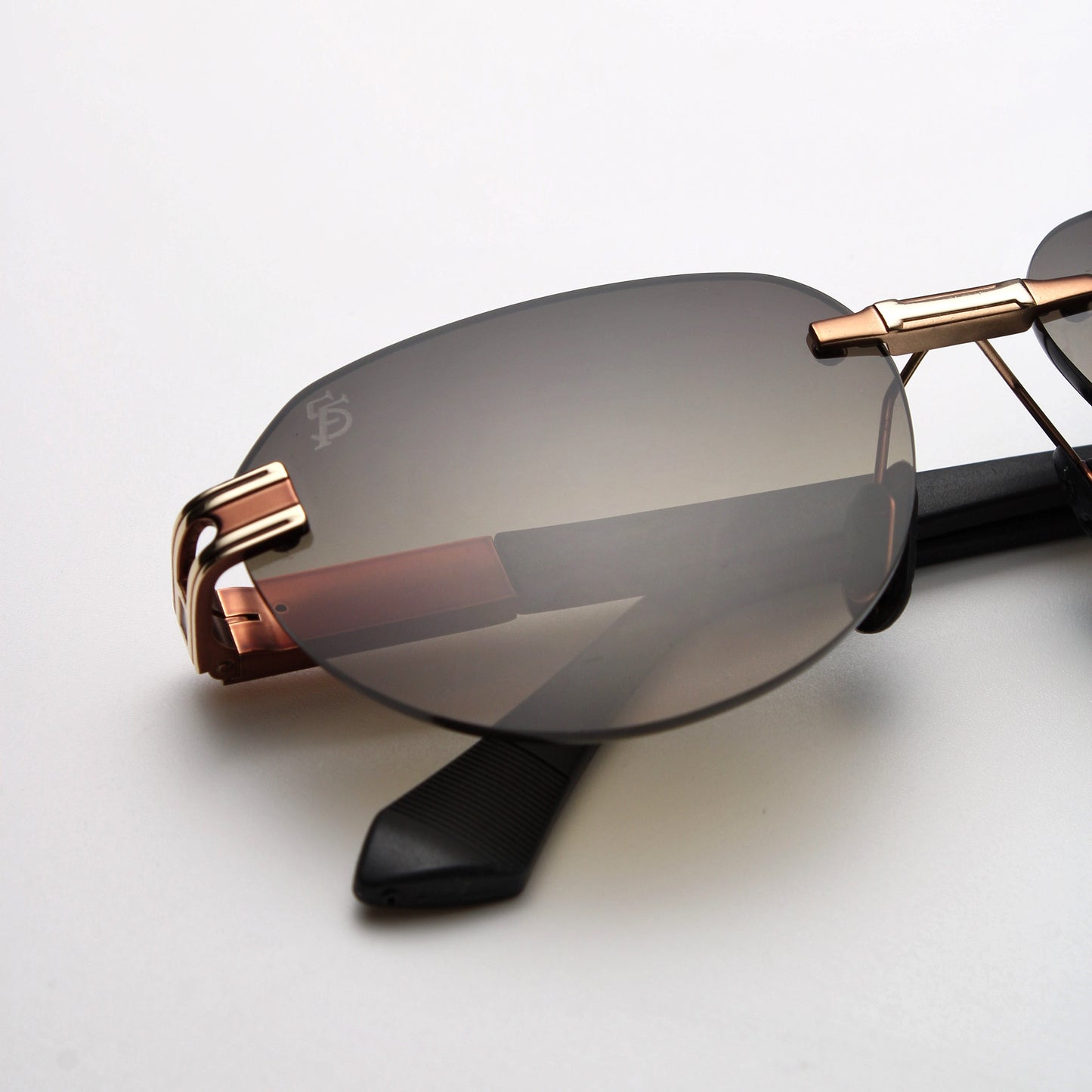 VOMAD SUNGLASSES