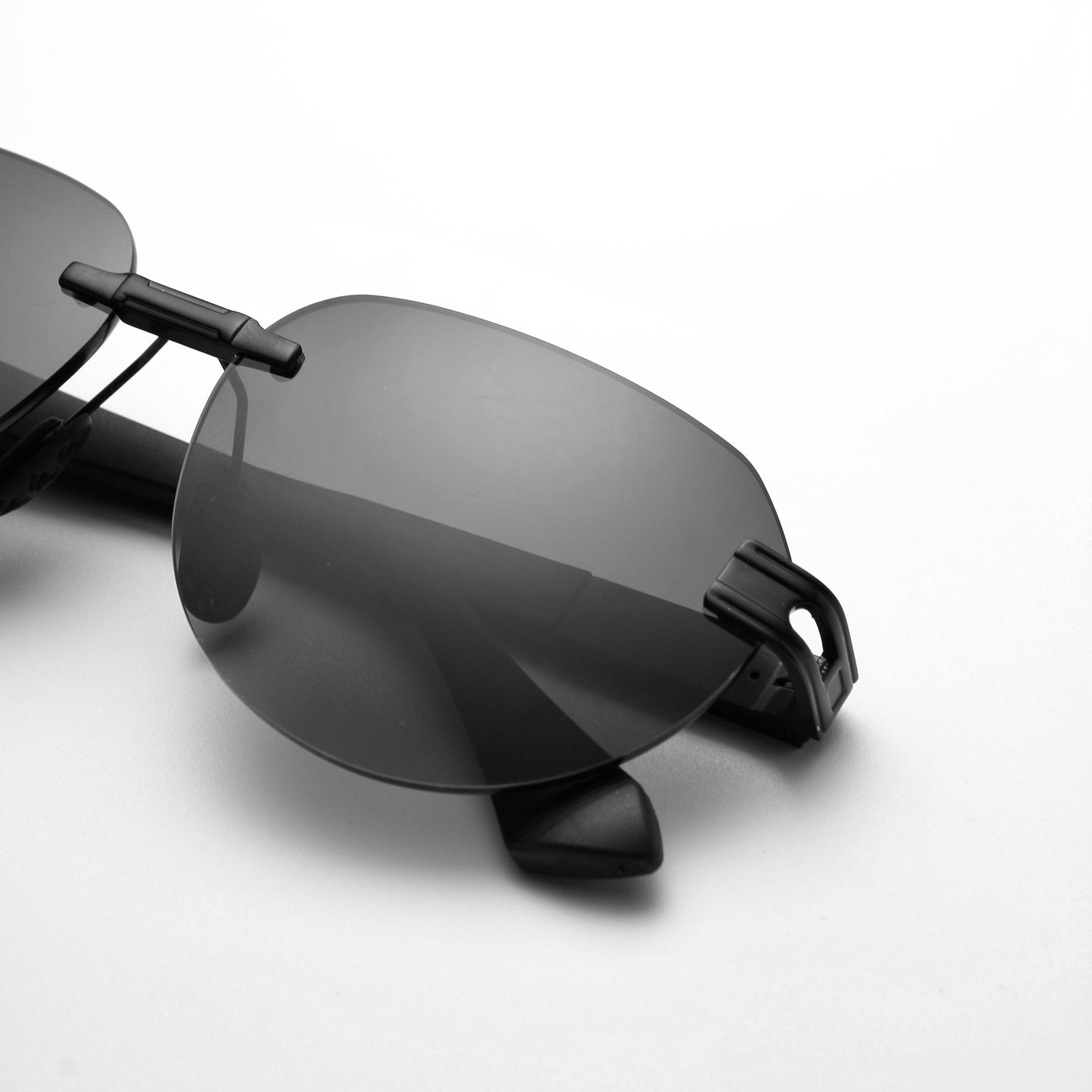 VOMAD SUNGLASSES